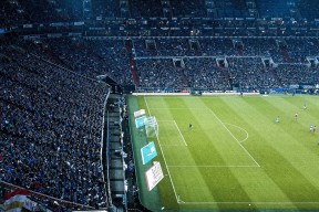 lol注册平台-离谱！体育世界大乱炖，内马尔客串利物浦铁卫，罗马改名单备战社区盾，开拓者转攻德国杯